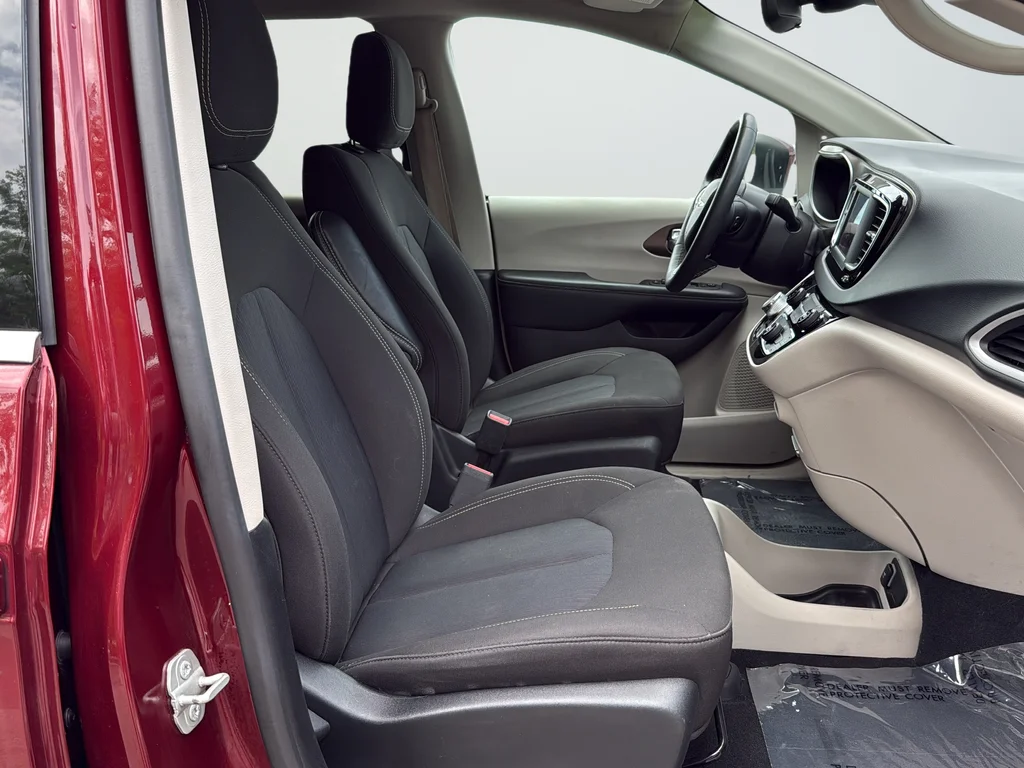 Used 2023 Red Chrysler LX image 21