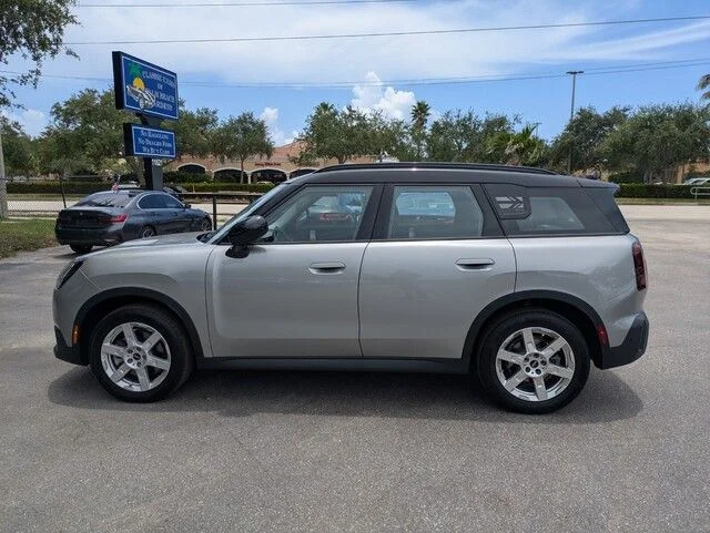 Used 2025 Silver MINI Cooper S ALL4 image 8