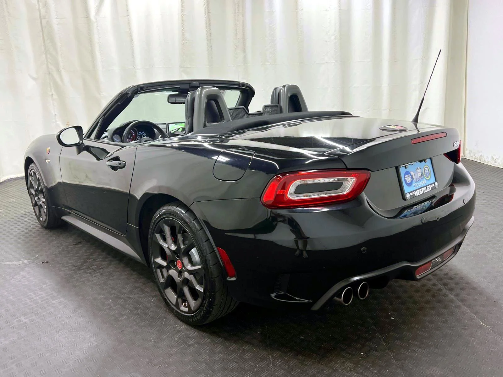 2017 FIAT 124 Spider Abarth - Photo 16