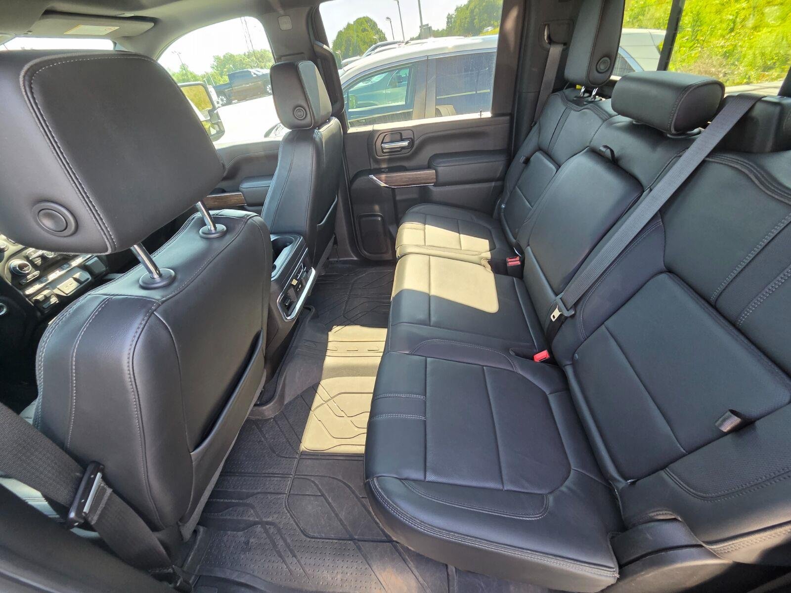 Used 2023 IRIDESCENT PEARL TRICOAT Chevrolet High Country image 10