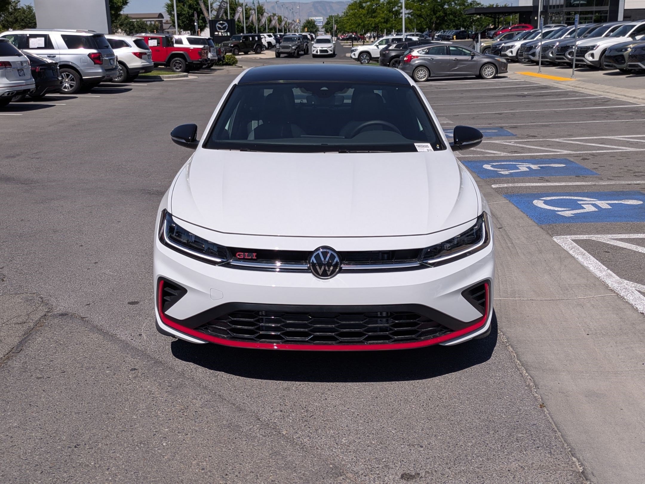 New 2026 Pure White w/Deep Black Roof Volkswagen Autobahn image 9