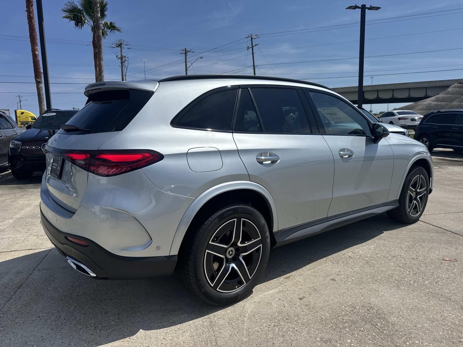 New 2026 Silver Mercedes-Benz GLC 300 image 5