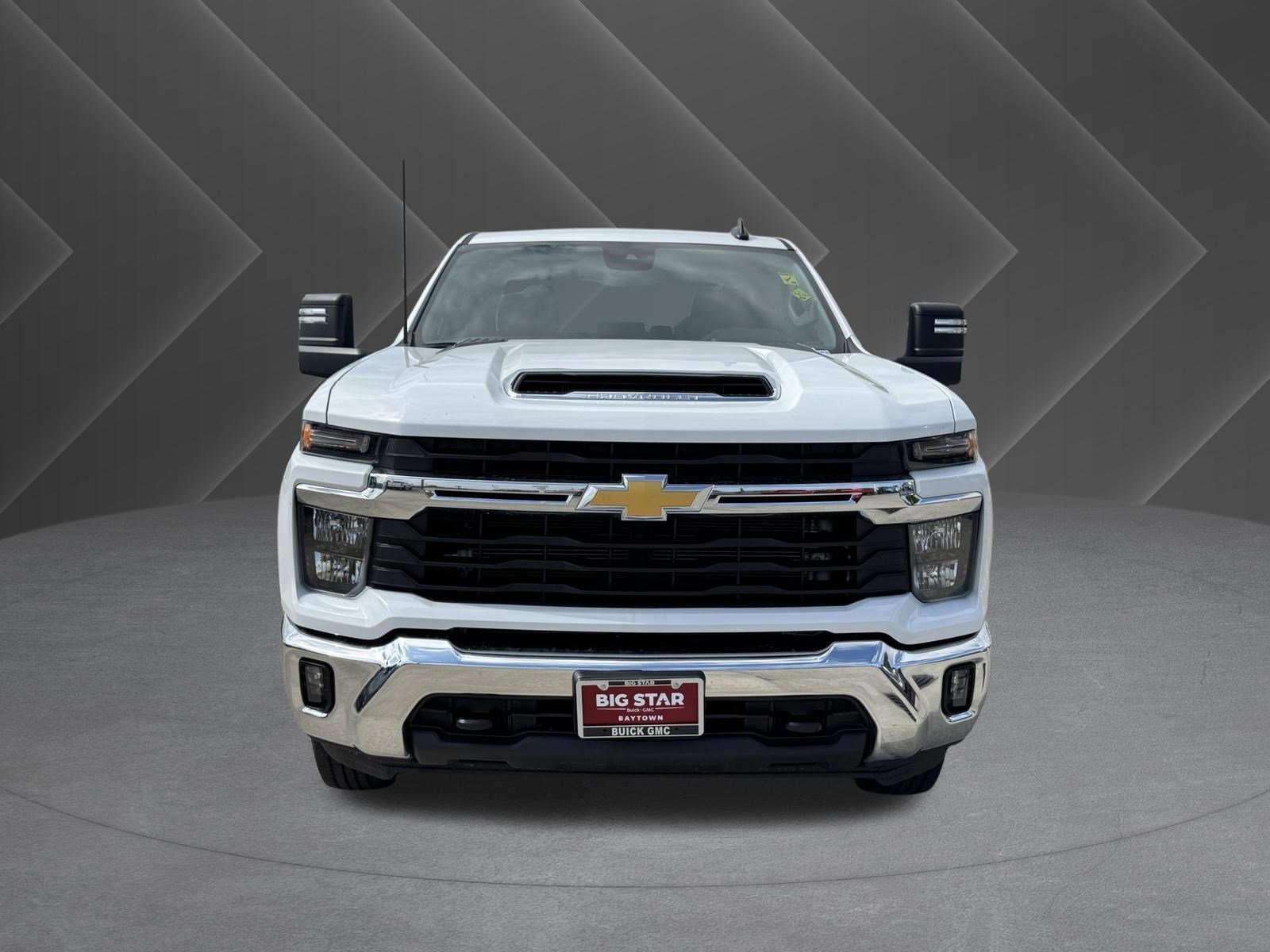 Used 2025 Summit White Chevrolet LT image 3