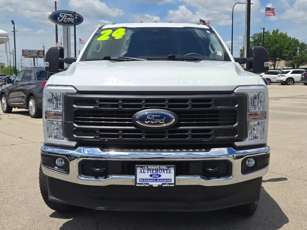 Used 2024 Oxford White Ford XL image 4