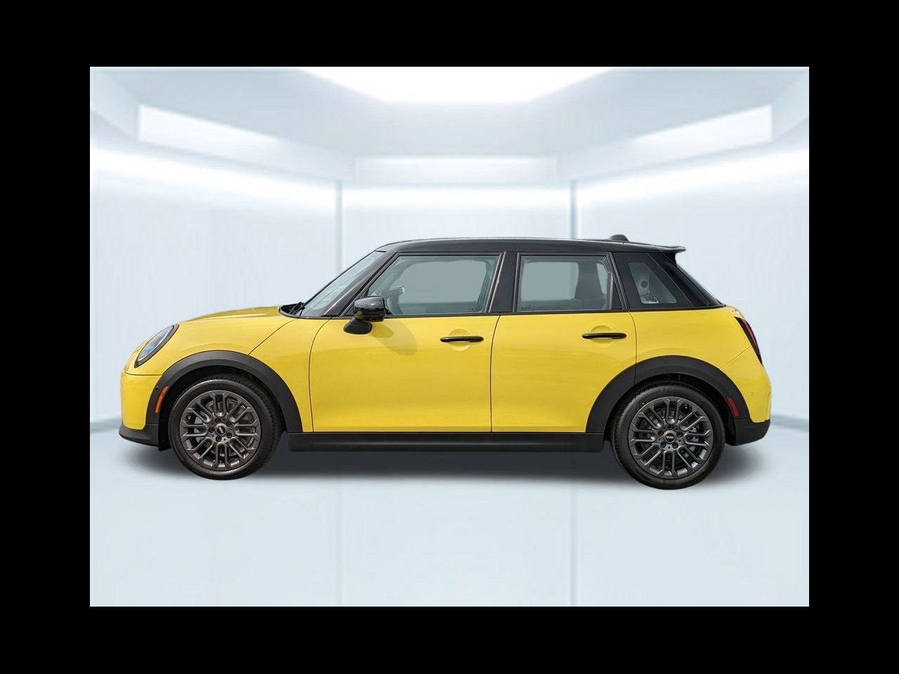 2026 MINI Hardtop 4 Door S - Photo 2