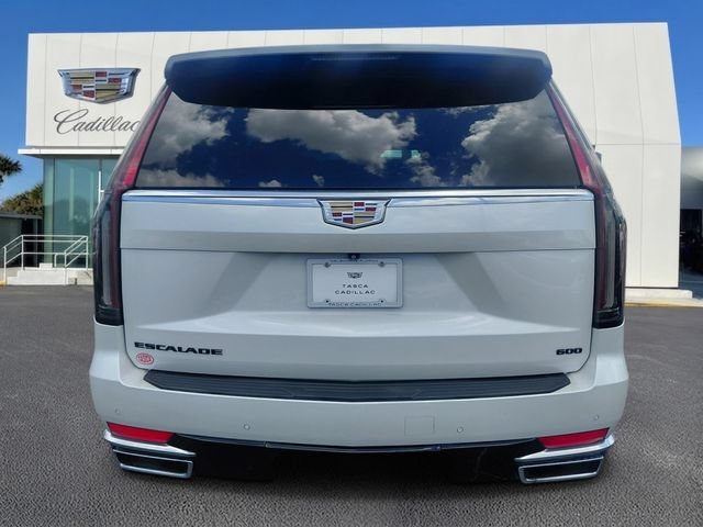 Used 2022 CRYSTAL WHITE TRICOAT Cadillac Luxury image 10