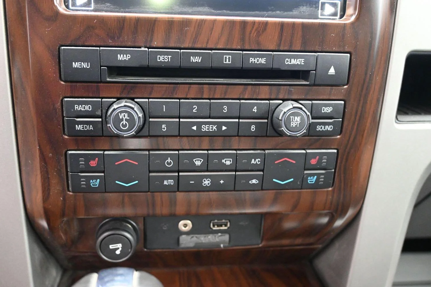 Used 2012 Red Candy Metallic Tinted Clearcoat Ford Lariat image 29