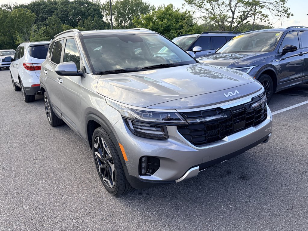 Used 2024 Steel Gray Kia SX image 7