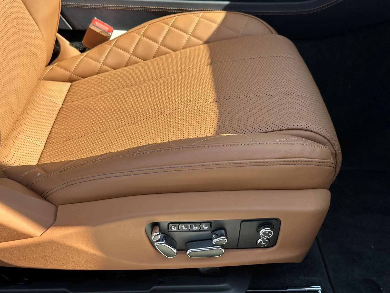 Certified Used 2020 Dark Sapphire BENTLEY  image 15
