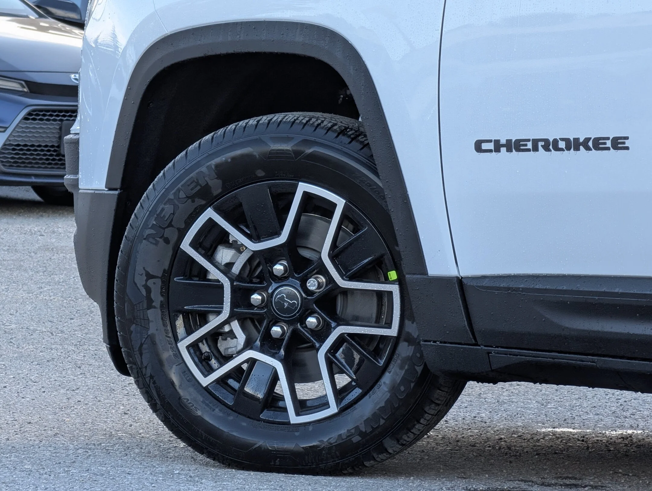 New 2026 White Jeep - - Hybrid - Adaptive Cruise - 12.3 Display - Heated Seats - Blind Spot Monitor & More! image 9