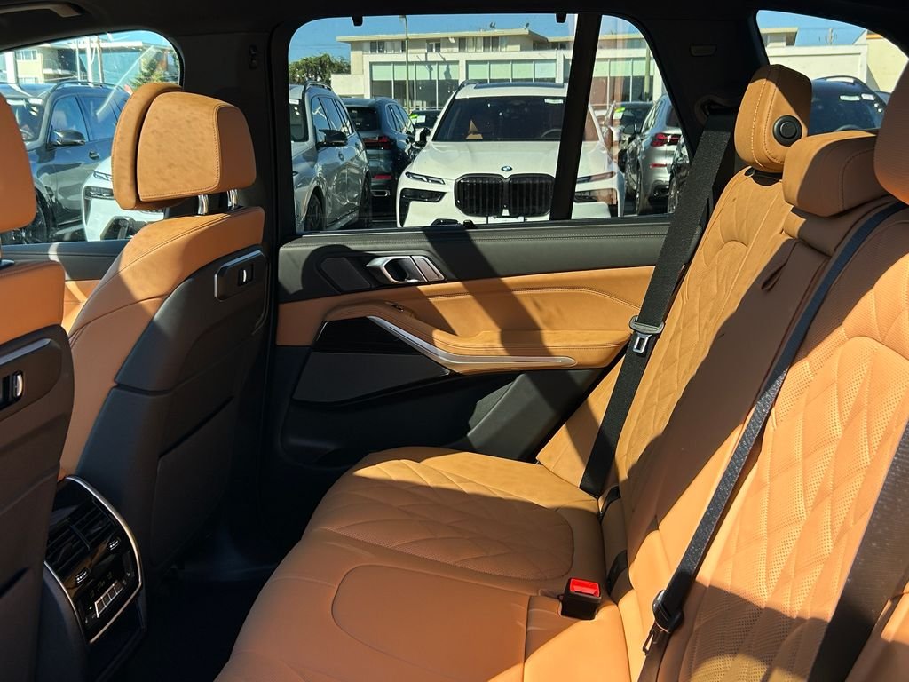 New 2026 Dravit Grey Metallic BMW xDrive40i image 30