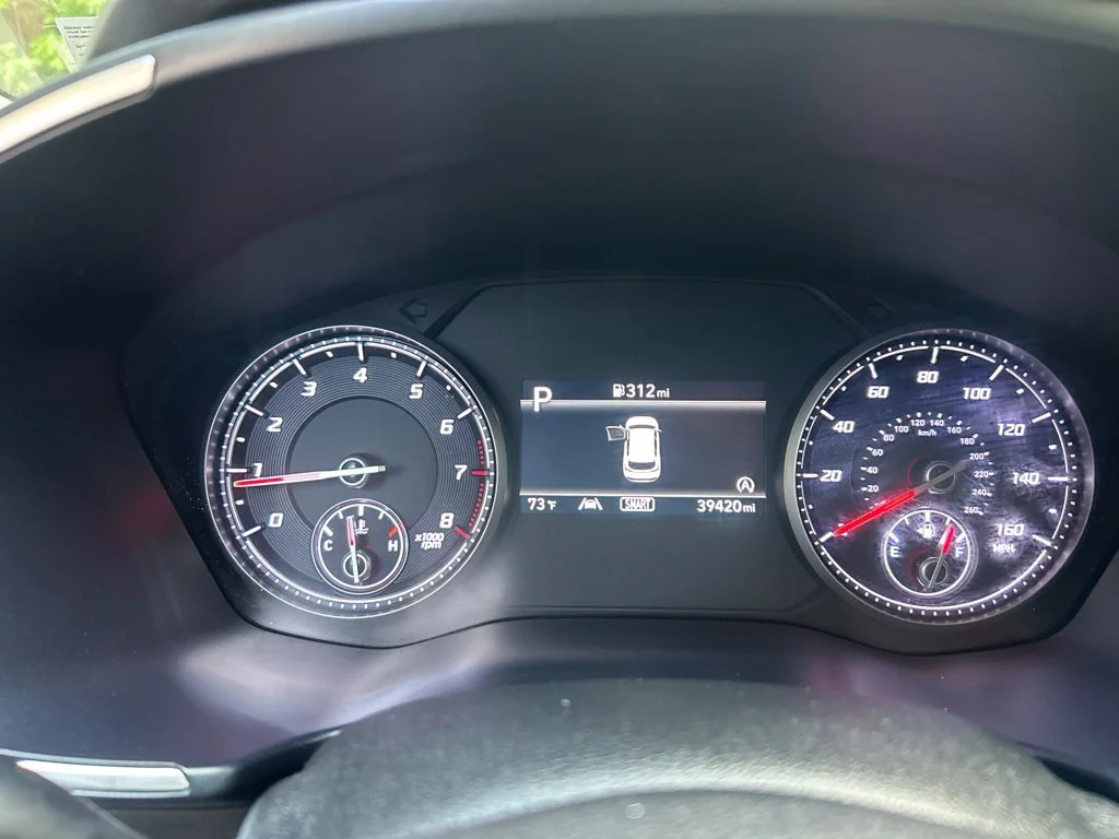 Used 2023 White Hyundai SE image 20