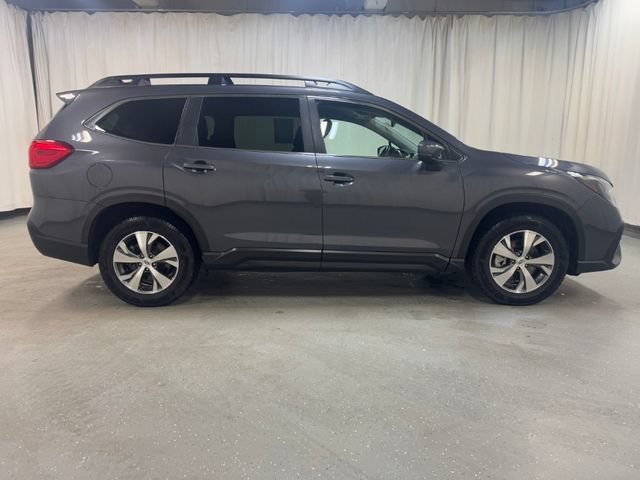 Used 2025 Magnetite Gray Metallic Subaru Premium image 4