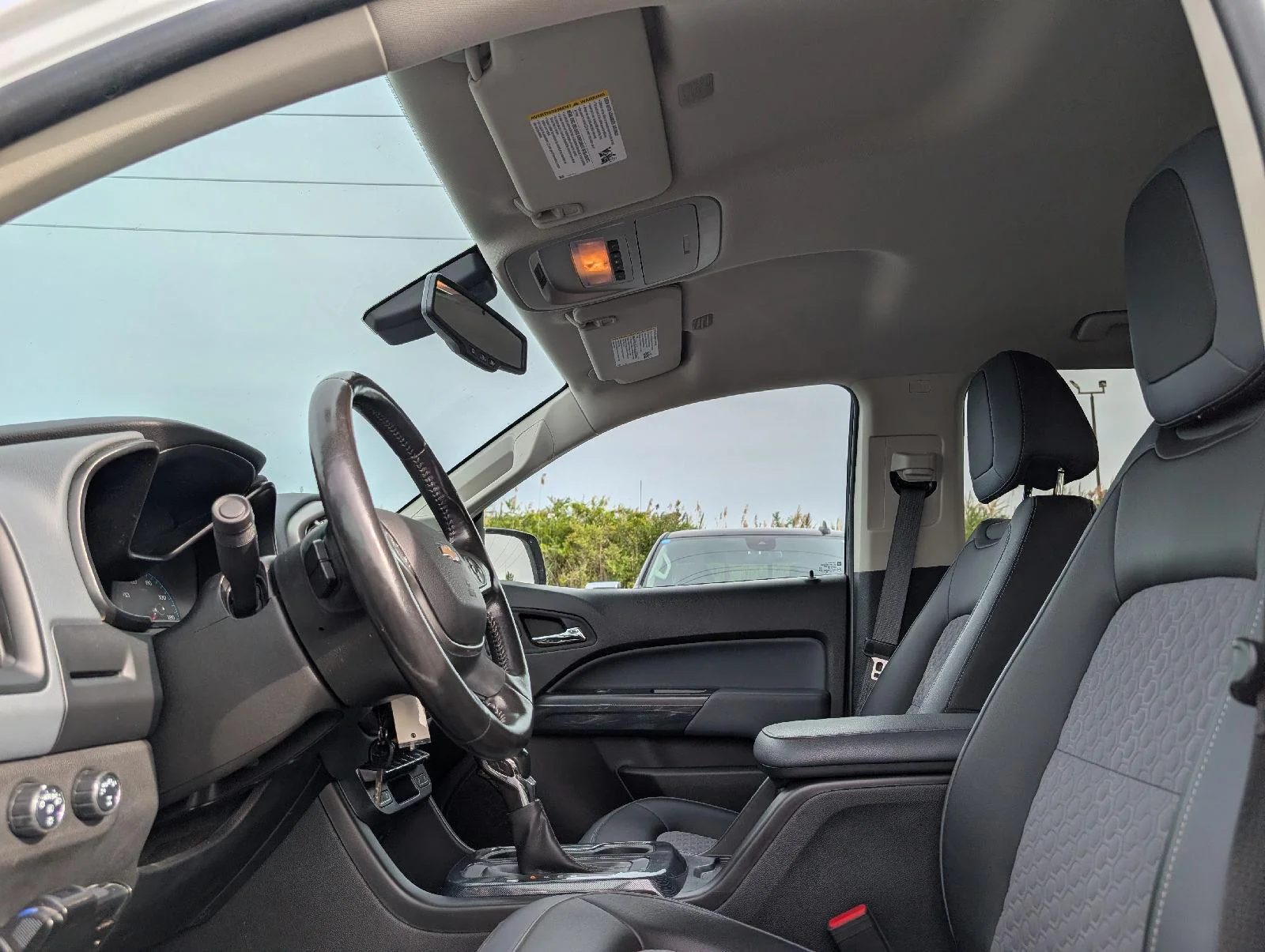 Used 2022 Summit White Chevrolet 4WD Z71 image 7