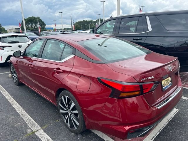 Used 2021 Red Nissan 2.5 SR image 4