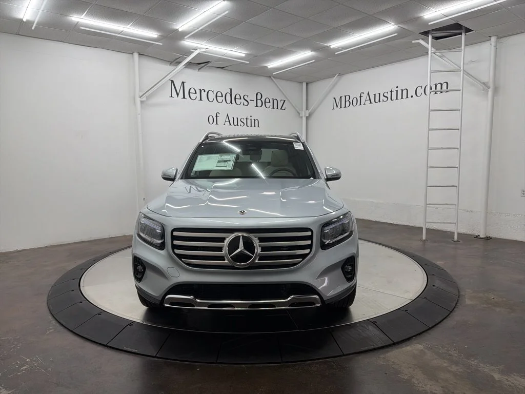 Used 2026 Silver Mercedes-Benz GLB 250 image 2