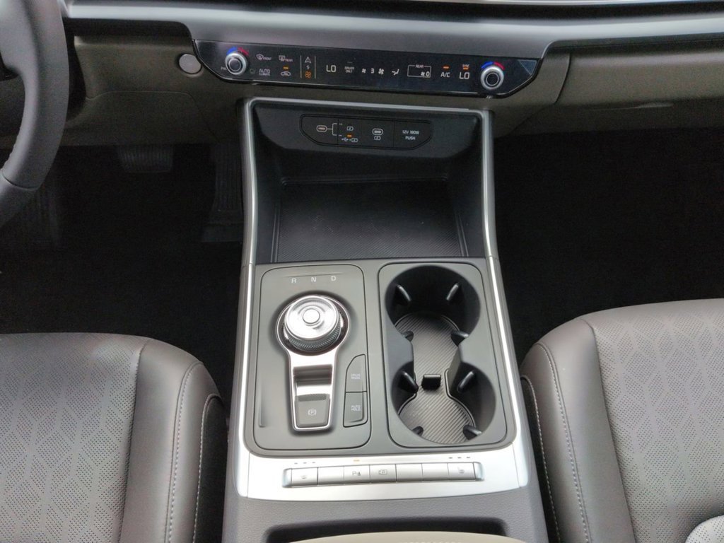 New 2026 Snow White Pearl Kia LXS image 17