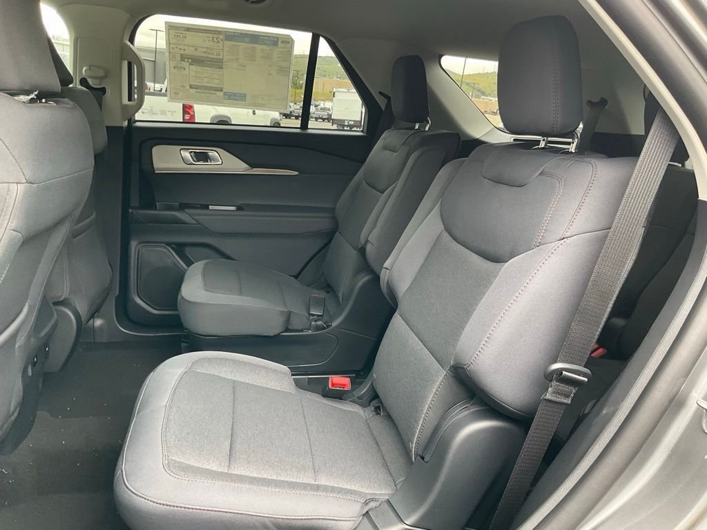New 2026 Carbonized Gray Metallic Ford Active image 6