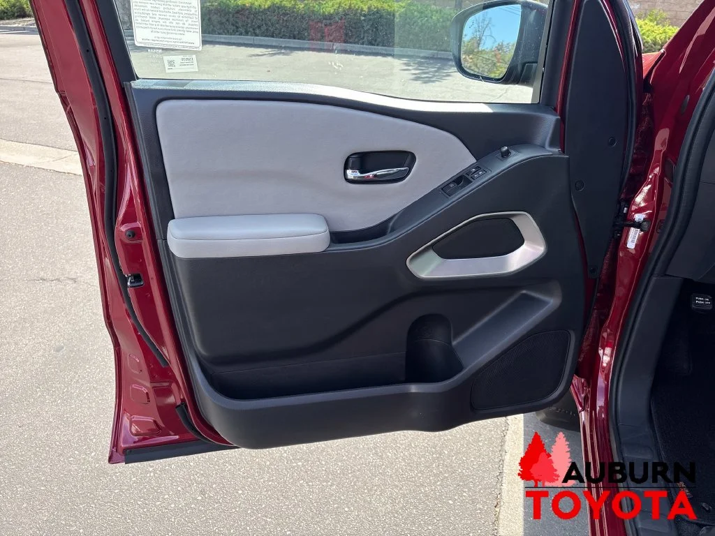 Used 2025 Red Nissan SV image 9