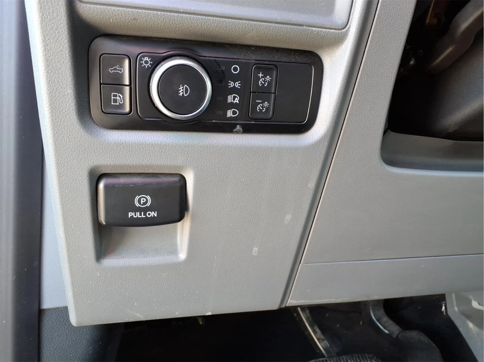 Used 2024 Darkened Bronze Metallic Brown Ford XLT image 16