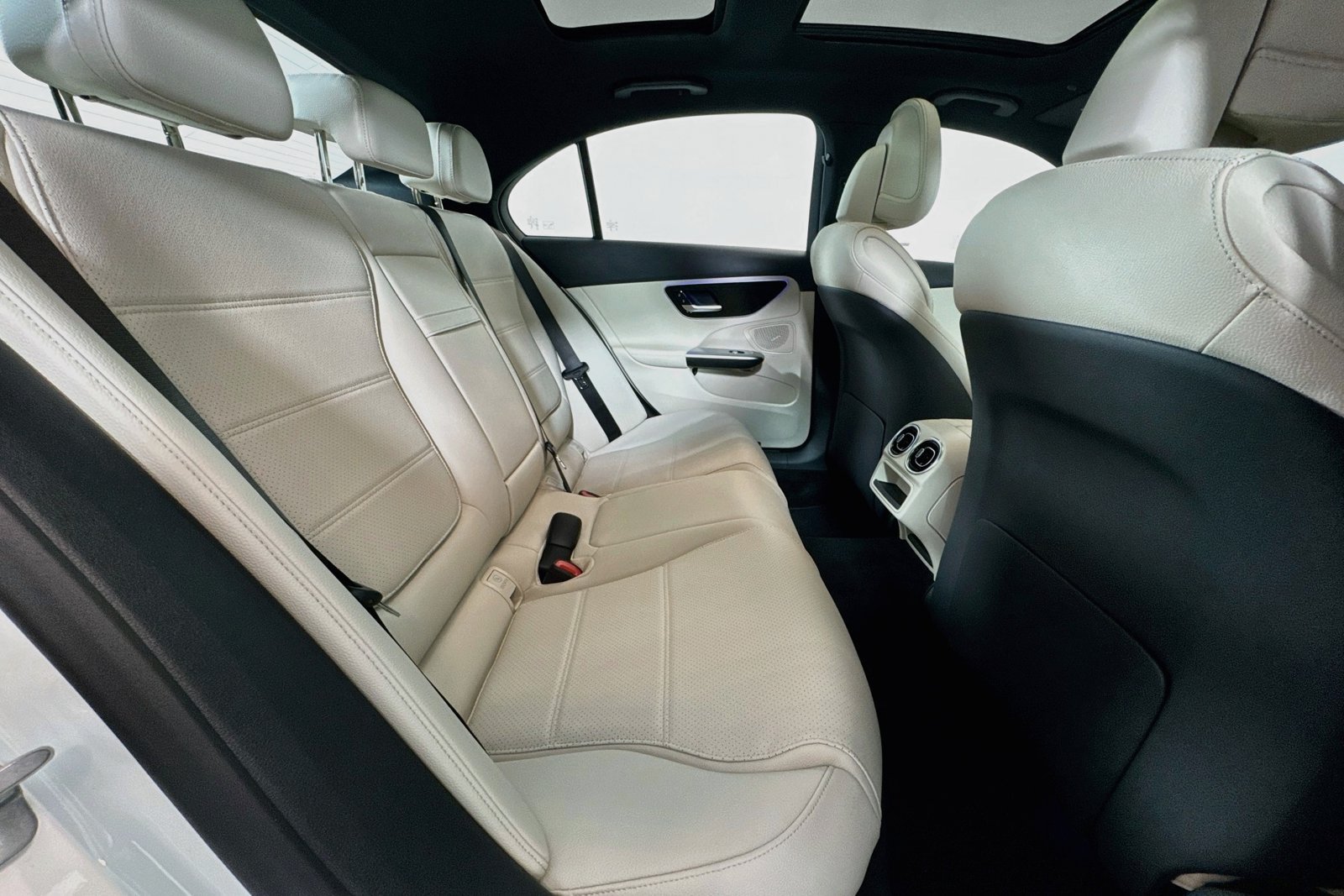 New 2026 Polar White Mercedes-Benz C 300 image 25