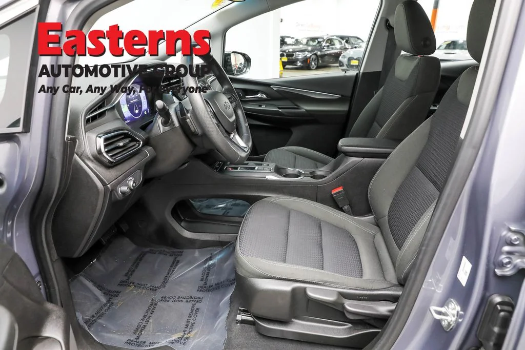 Used 2023 Gray Chevrolet 1LT image 14