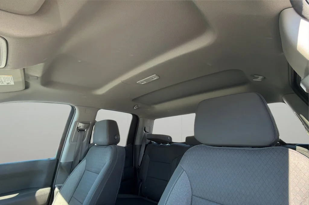 Used 2023 STERLING GRAY METALLIC Chevrolet Custom image 32