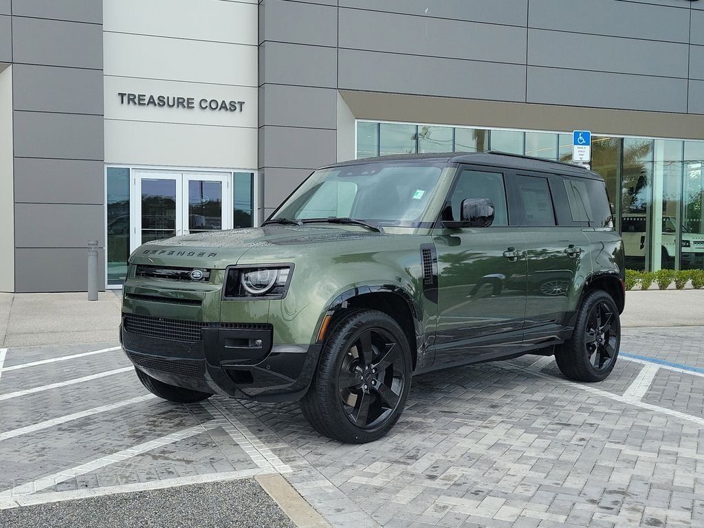 New 2026 Woolstone Green LAND ROVER X-Dynamic SE image 1