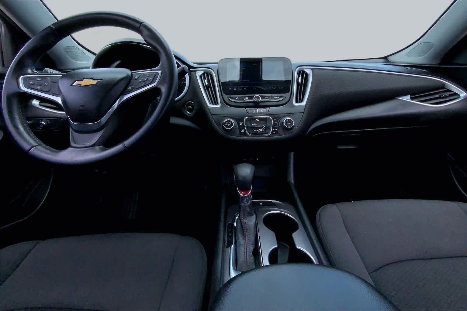 Used 2022 Summit White Chevrolet RS image 15
