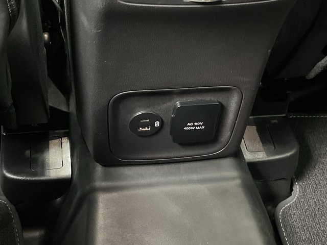 Used 2024 Oxford White Ford Badlands image 11