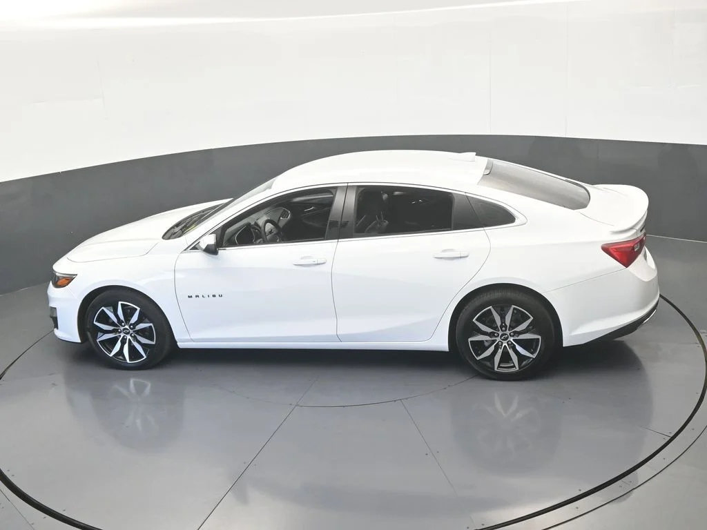 Used 2024 Summit White Chevrolet RS image 41