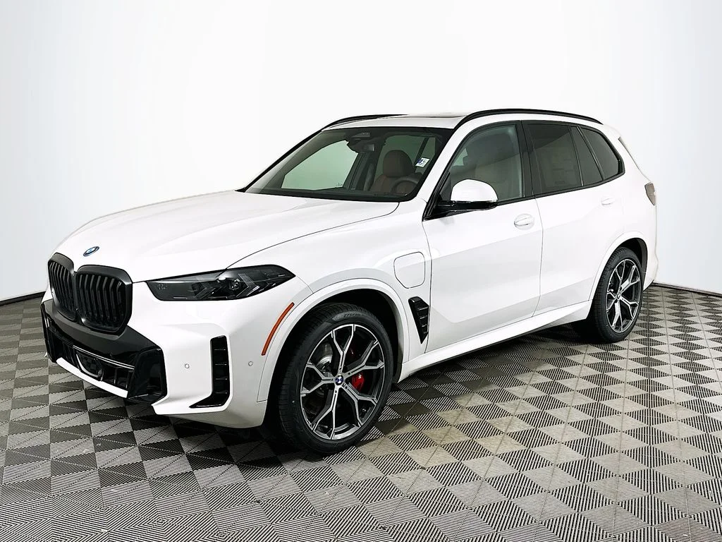 2026 BMW X5 xDrive50e's photo