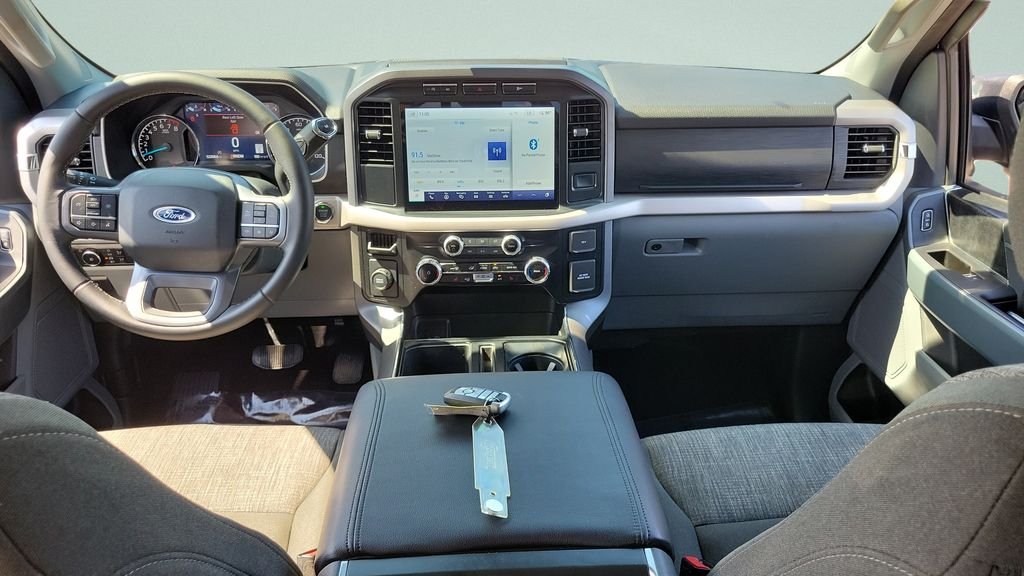 Used 2023 Blue Ford XLT image 10