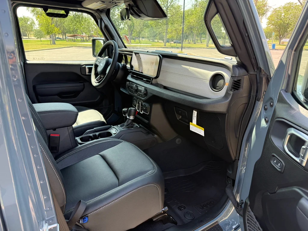 New 2026 Anvil Clearcoat Jeep Sport S image 9
