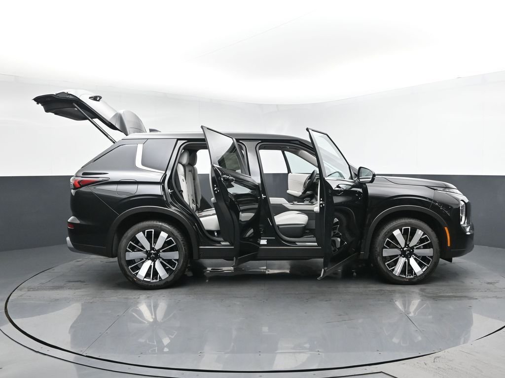 New 2026 Black Mitsubishi SE image 27