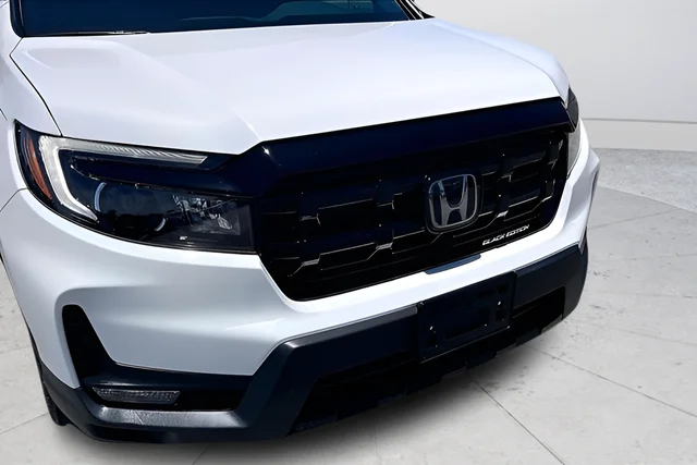 Certified Used 2025 Platinum White Pearl Honda Black Edition image 29