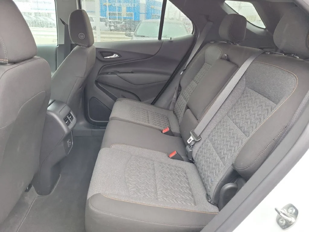 Used 2024 Summit White Chevrolet LT image 17