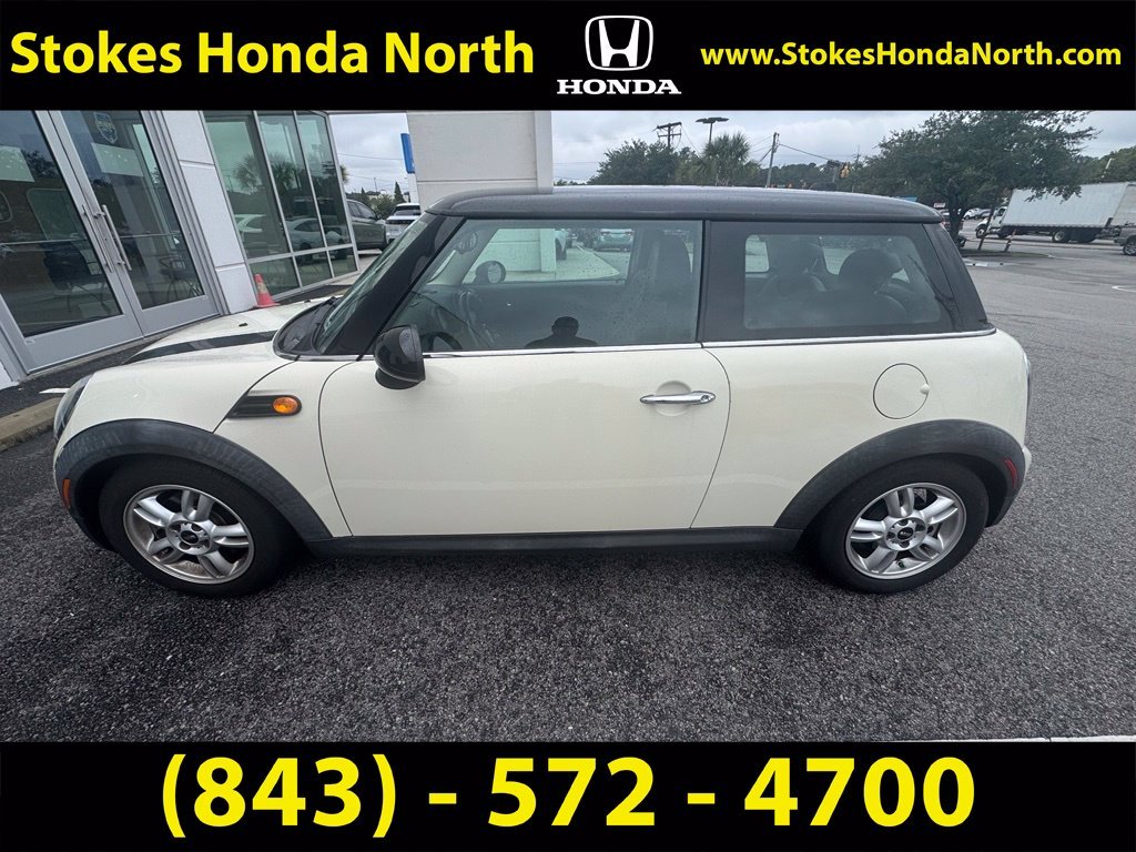 Used 2011 White MINI Base image 5