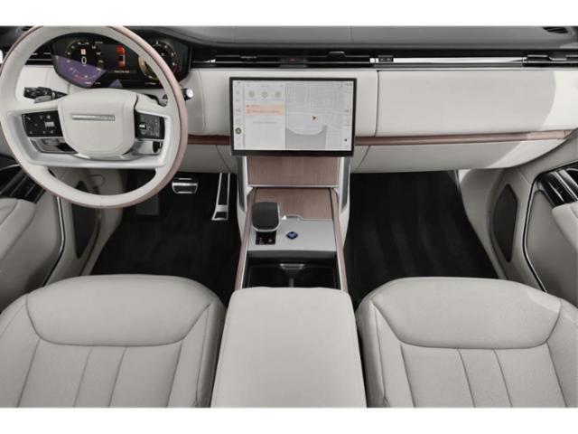 New 2026 Carpathian Grey Land Rover P530 Autobiography LWB image 3