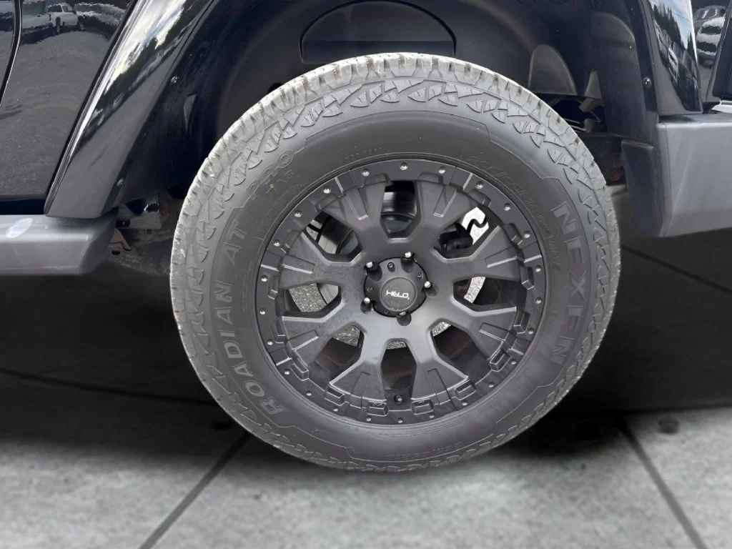 Used 2011 Black Jeep Sahara image 26