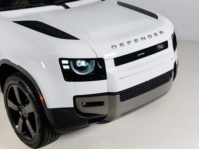 New 2026 Fuji White Land Rover S image 28