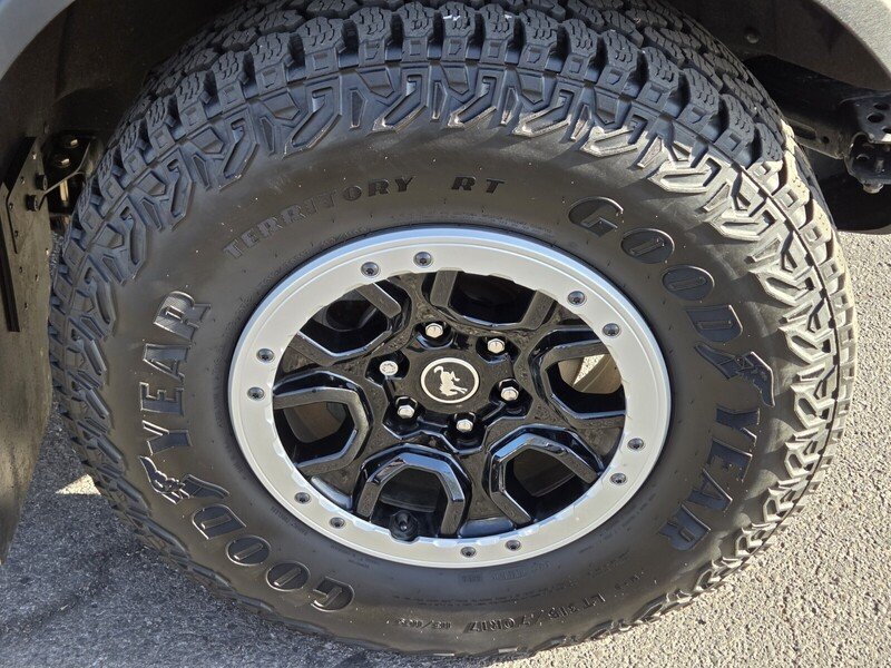 Used 2025 Gray Ford Badlands image 10