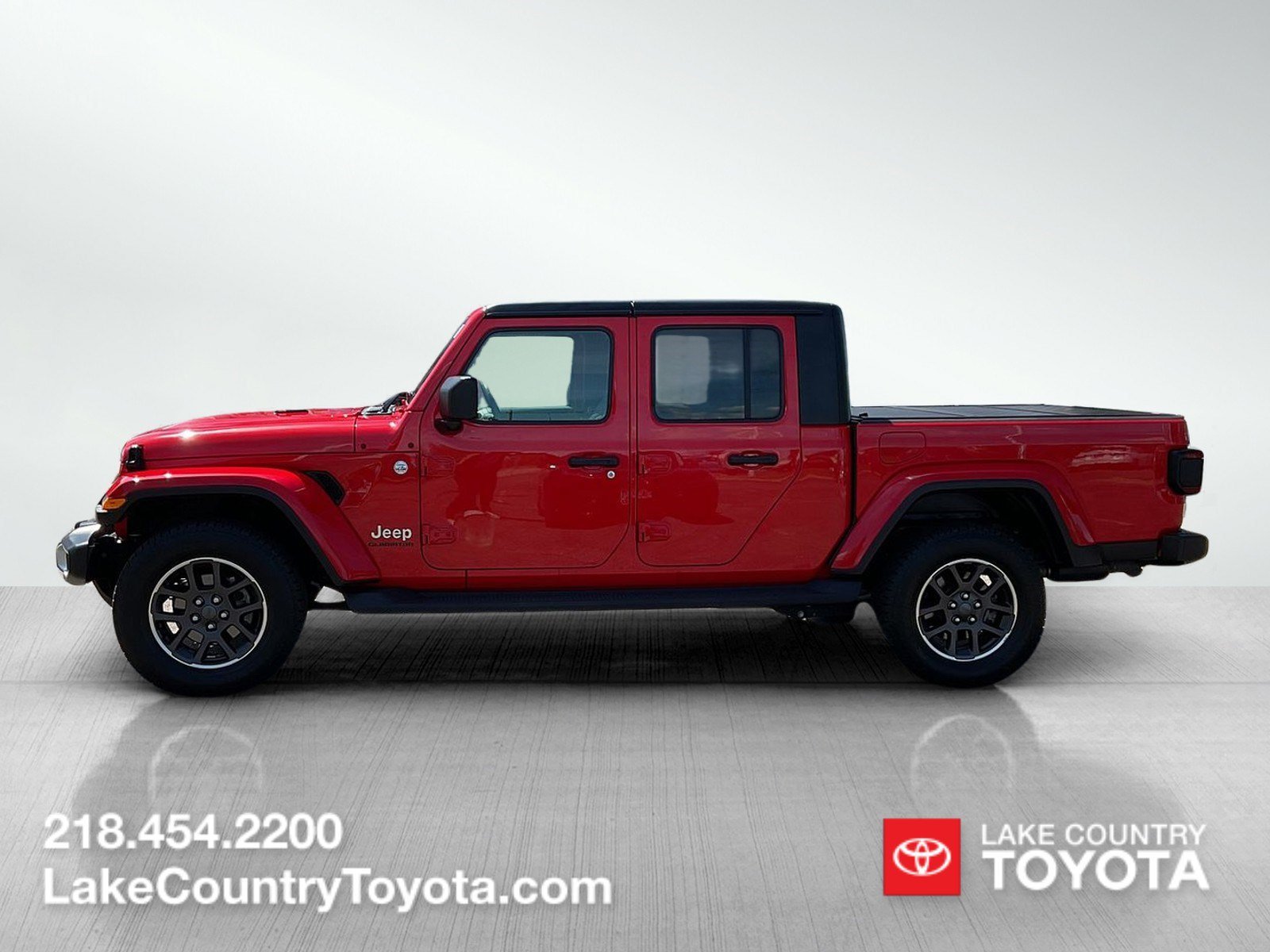 Used 2021 Jeep Gladiator Overland with VIN 1C6HJTFG4ML546172 for sale in Brainerd, Minnesota