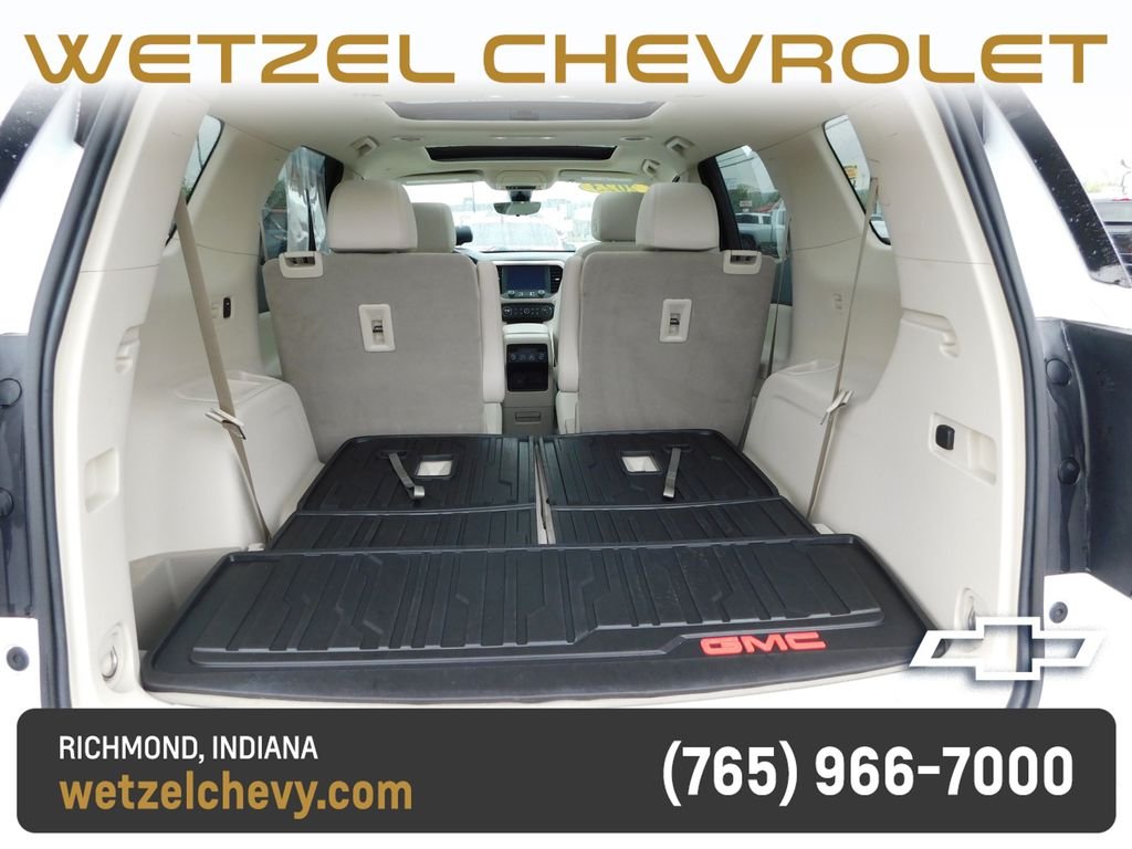 Used 2023 White GMC Denali image 26