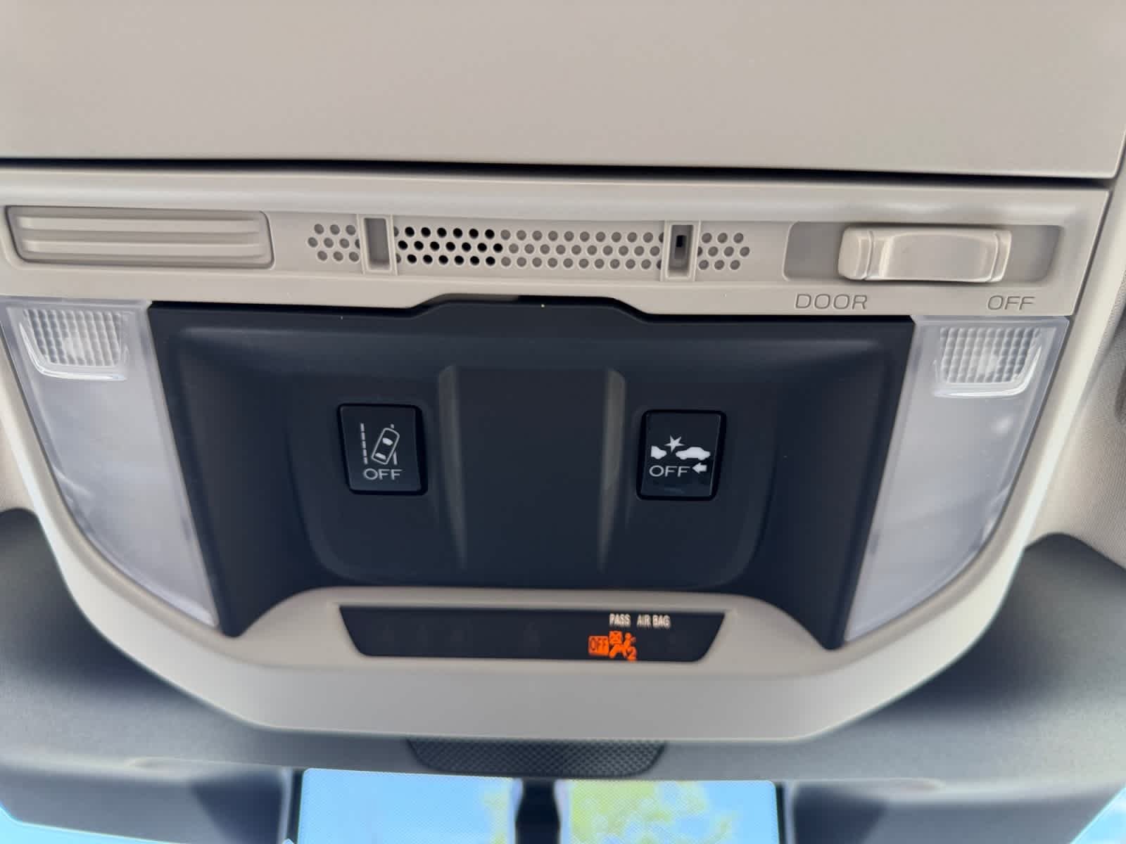 Used 2023 Crystal White Pearl Subaru  image 27