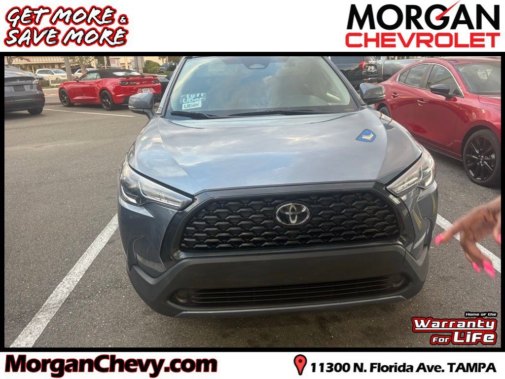 2023 Toyota Corolla Cross LE FWD's photo