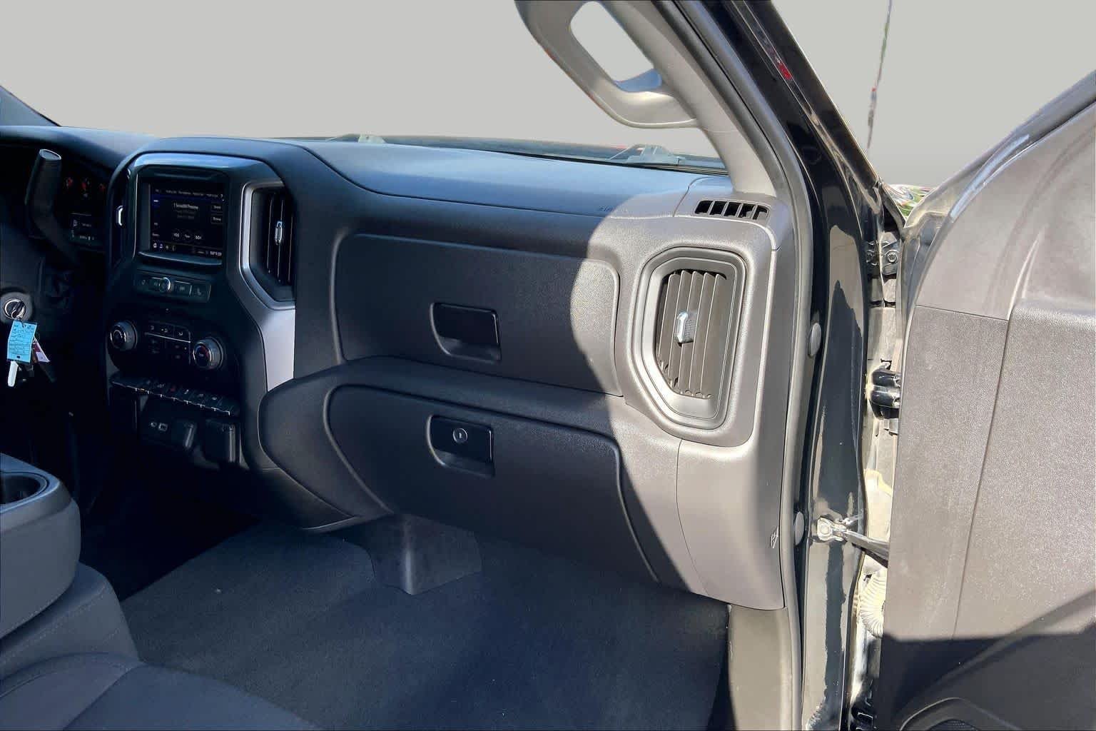 Used 2021 Black Chevrolet Custom image 18