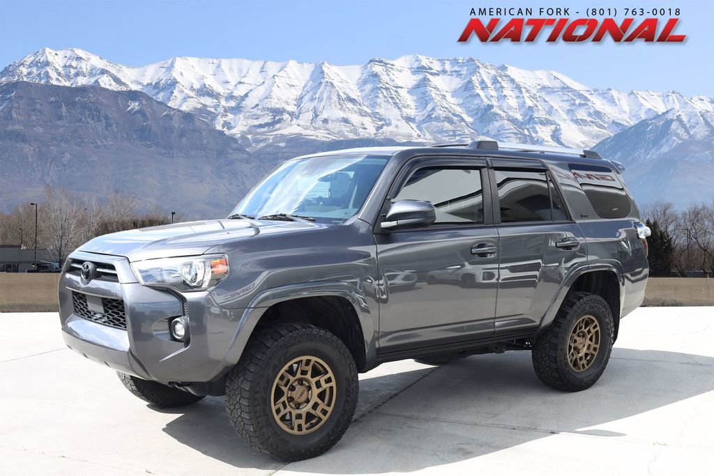 2022 Toyota 4Runner SR5 4WD V6's photo