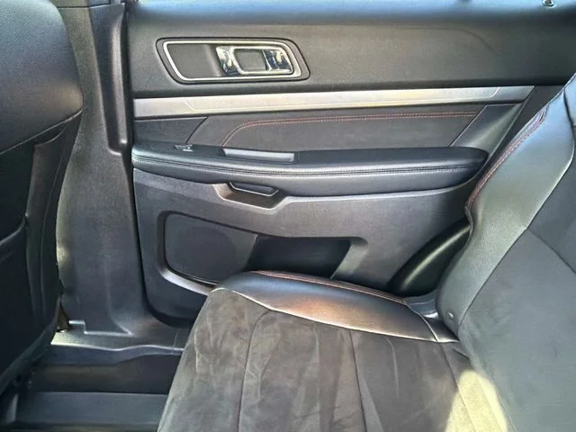 Used 2019 Gray Ford XLT image 15