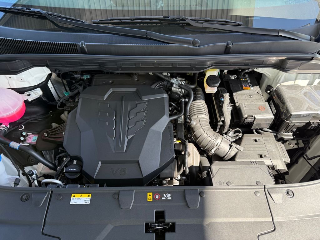 New 2026 Snow White Pearl Kia EX image 10